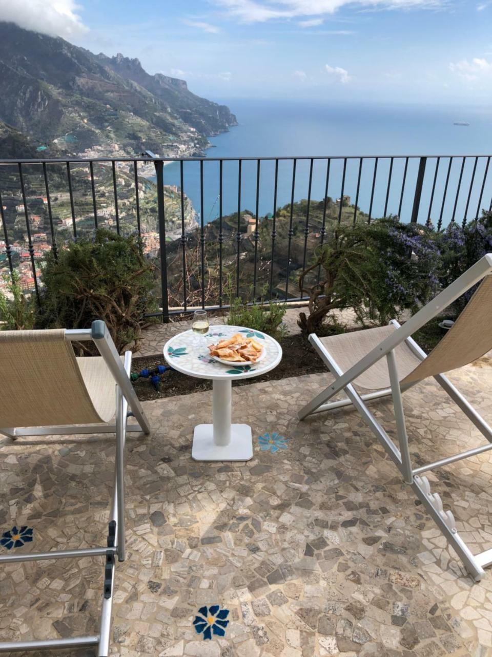 La Casa Di Vania Ravello Exteriör bild
